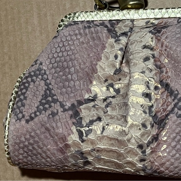 Adrienne Vittadini snake skin baguette bag - Picture 6 of 16